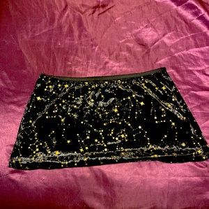 Star print skirt